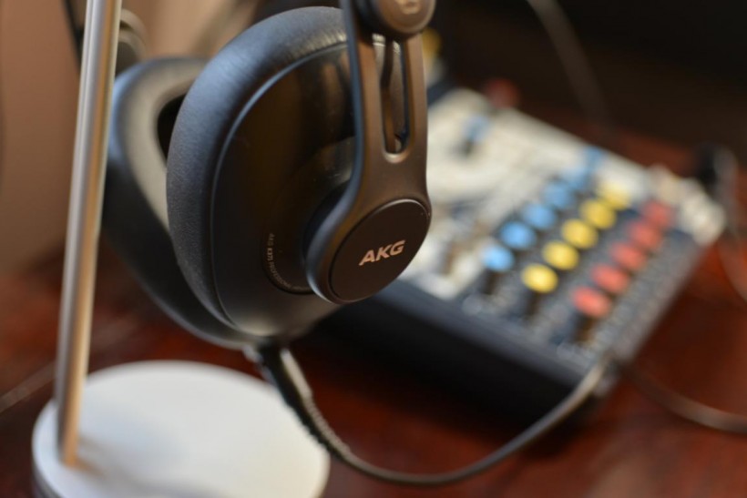 新生代的別樣情懷——AKG K371 頭戴式耳機(jī)開箱評測